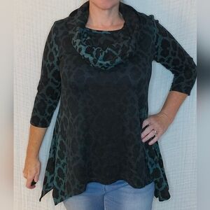 Cowl Neck Asymmetrical Hem Leopard Print Tunic Size Small Teal Black